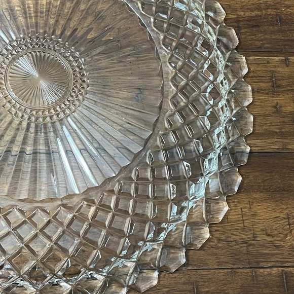 Anchor Hocking Waterford Waffle Crystal Clear Round Glass 14” Platter - Picture 4 of 5